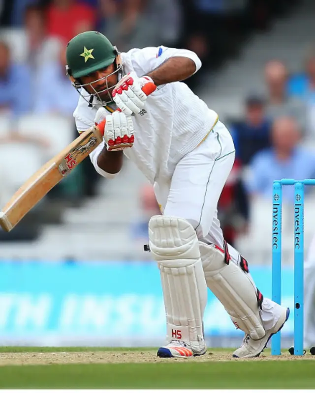 سرفراز احمد کے بیٹنگ سٹائل نے کرکٹ ماہرین کو حیران کر دیا ہے