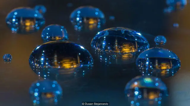 Masjid kubah biru di Istanbul terlihat memukau.