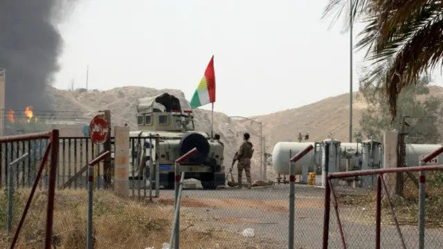 انقره وايي، د پولې له شاوخوا سیمو یې د کرد او 'اسلامي دولت' نومي ډلې وسله والو شړل هدف دی