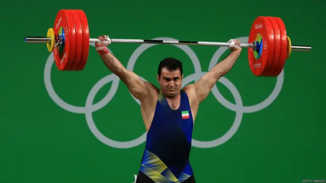 د وزن پورته کولو سياليو کې ايران د سرو دوهم مډال خپل کړـ د ۹۴ کیلوګرام وزن سياليو کې سهراب مرادي ګټوونکی شو. تر دې وړاندې ايران د سرو زرو يو بل مډال هم ګټلی و.