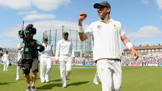 یاسر شاہ نے دوسری اننگز میں انگلینڈ کے پانچ کھلاڑیوں کو آؤٹ کیا