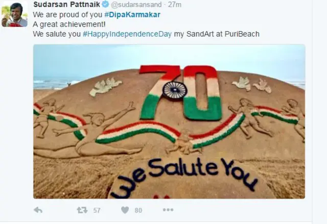 सैंड आर्टिस्ट सुदर्शन ने दीपा कर्मकार को बधाई दी