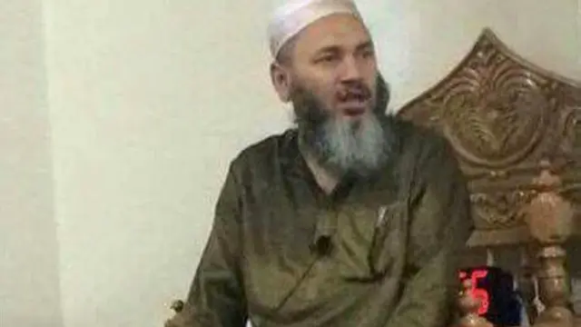 Almarhum Maulama Akonjee.