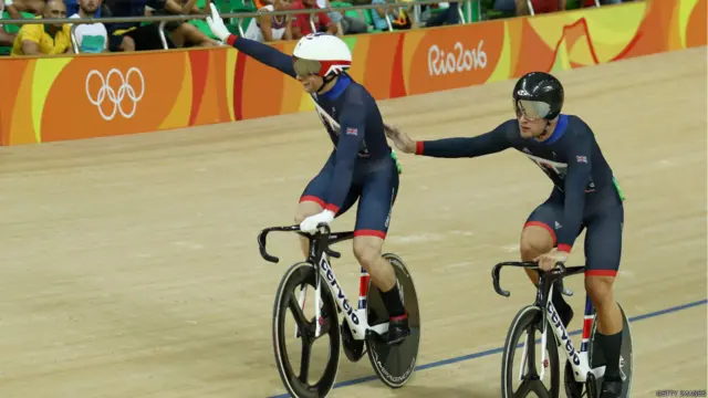 د بريتانيا جېسن کين د بايسکل ځغلونې په برخه کې د سرو زرو مډال ترلاسه کړ.