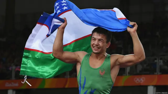 د ازبکستان المراد د غېږې نيولو سيالۍ کې د ژېړو مډال وګاته