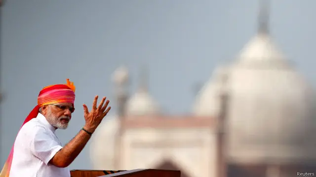 नरेंद्र मोदी