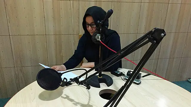 د بانو راډیو چلونکې وايي، د دې راډیو ټول لګښت د اعلانونو خپرلو له لاری لاسته راوړي.