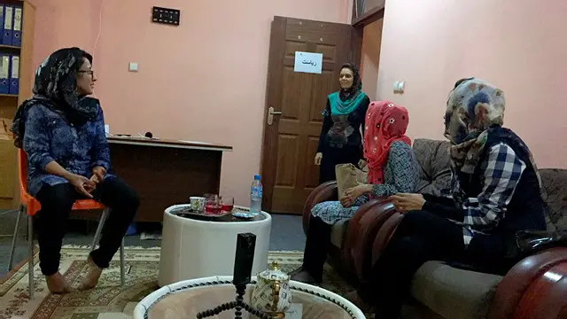 دا مهال په بلخ ولایت کې یوولس غږیزې رسنۍ فعالې دي چې یوه ېې هم د مېرمنو لپاره ځانکړې راډیو بانو ده .