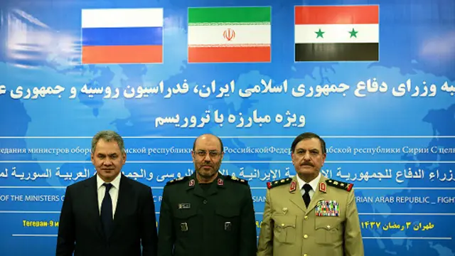 از راست وزرای دفاع سوریه، ایران و روسیه در اجلاس سه جانبه تهران در خردادماه امسال