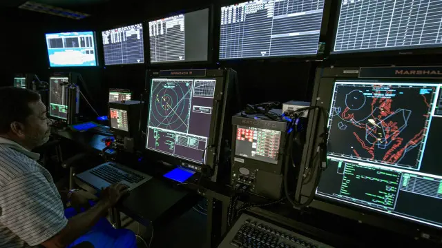 Pemantauan pesawat terbang