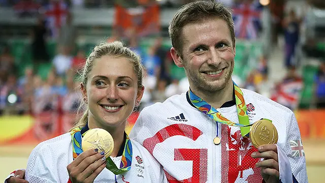 سائیکلنگ میں برطانیہ کے جیسن کینی اور لارا ٹراٹ نے طلائی تمغے حاصل کیے