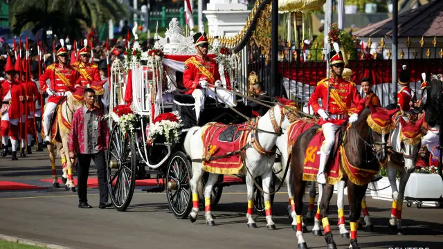 pawai bendera pusaka