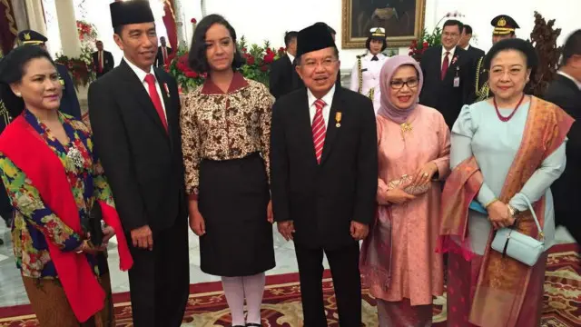 Gloria Natapraja menjadi berita karena terhambat ikut dalam pasukan Pengibar Bendera saat 17 Agustus. 