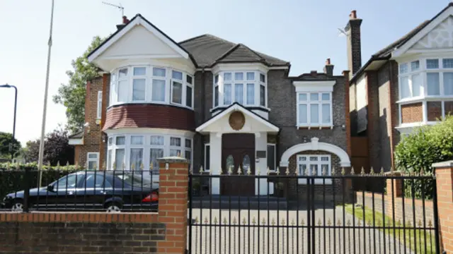 ساختمان سفارت کره شمالی در لندن - ظاهرا حکومت کیم جونگ‌اون، اهمیت ویژه‌ای برای سفارت خود در بریتانیا قائل است.