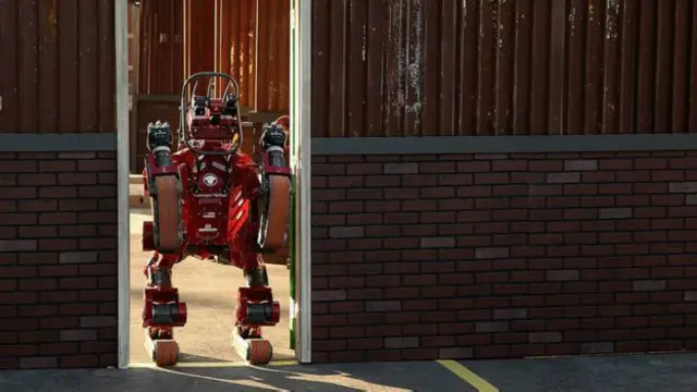 دارپا رقابتی برگزار کرد که ربات‌ها باید راه‌شان را در منطقه‌‌ای فاجعه‌زده پیدا می‌کردند