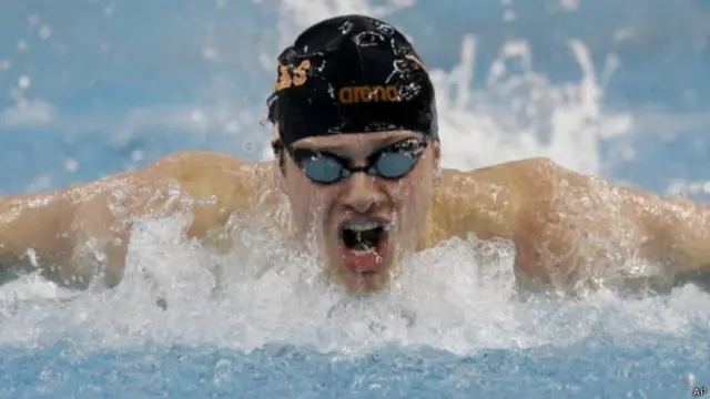 美国游泳选手冈纳·本茨（Gunnar Bentz）和杰克·康格（Jack Conger）截停