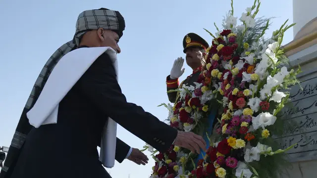 په ولسمشرۍ ماڼۍ کې د افغانستان د خپلواکۍ لمانځلو غونډه کې اجراییه رییس عبدالله عبدالله او د هغه مرستیالان نه وو.