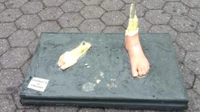 نیویارک میں تفریحی پارکس کے ادارے نے مجسموں کو ہٹانے کا حکم دیا ہے