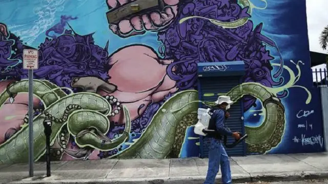 السلطات الصحية في فلوريدا قامت برش مبيدات حشرية في الأسابيع الأخيرة