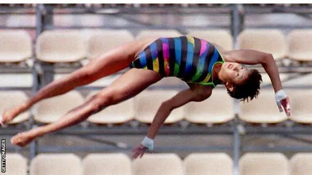 Завершивши спортивну кар’єру, пані Фу працювала у заявковому комітеті Китаю і сприяла тому, щоб Пекін став господарем Олімпіади-2008