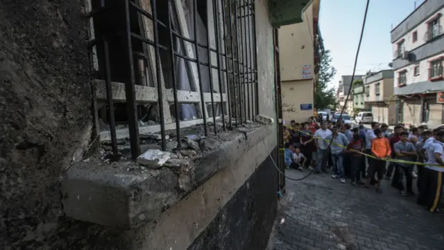 بی بی سی کے نامہ نگار کے مطابق غازی عنتاب شامی سرحد کے قریب واقع ہے تاہم زیادہ وحشت ناک بات یہ ہے کہ ایک شادی کی تقریب کو نشانہ بنایا گیا ہے۔