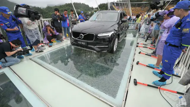 jembatan kaca Zhangjiajie