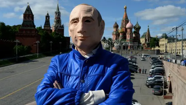 Pegiat bertopeng Putin