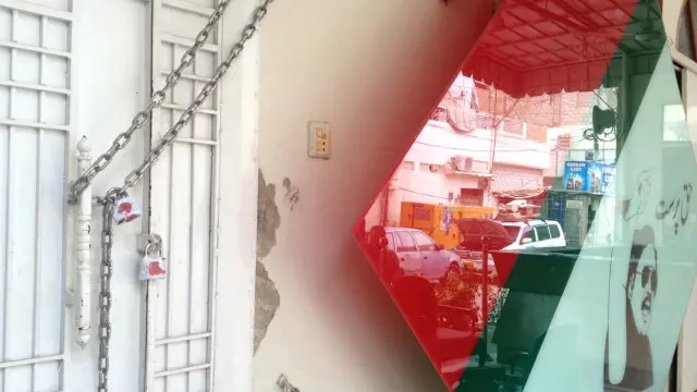 نائن زیرو اور آس پاس کی سیکیورٹی کے معاملات ایم کیو ایم کے کارکن خود سنبھالتے آئے ہیں لیکن آج ڈیوٹی پر کوئی نہیں ہے