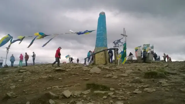 Говерла: самая высокая вершина в сине-желтом