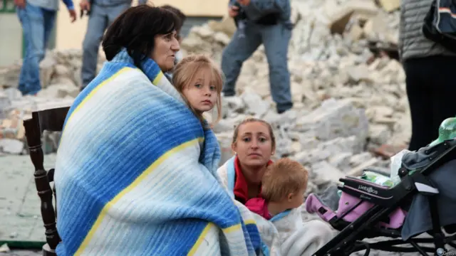 اماٹریس نامی قصبے کے میئر نے آر اے آئی ریڈیو کو بتایا کہ قصبہ بری طرح متاثر ہوا ہے۔