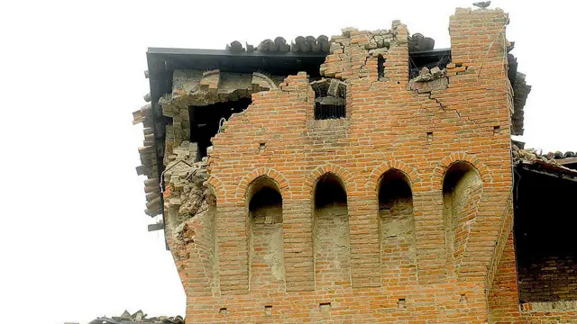 زلزله له روم ۶۵ میله لرې په شمال ختیځ کې شوې، خو د پلازمېنې ودانۍ یې هم تر ۲۰ ثانیو پورې خوځولې دي.