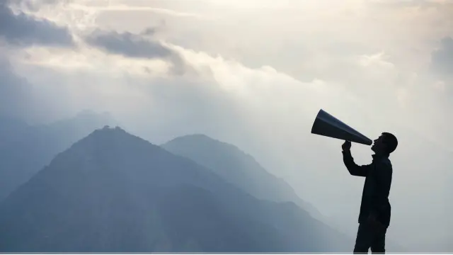 Proses mengurangi penggunaan kata-kata pengisi yang sebenarnya tidak perlu itu bisa butuh berbulan-bulan.