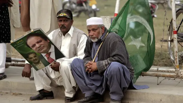 مائنس ون فارمولا کتنی دفعہ موجودہ وزیراعظم نواز شریف پر لگانے کی کوشش کی گئی؟