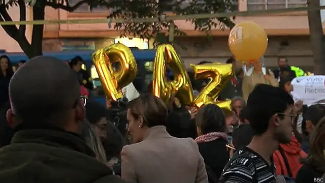 د کولمبیا خلکو په مختلفو سیمو کې د خوشالۍ مراسمو په جوړولو سره د دې تړون هرکلی وکړ.