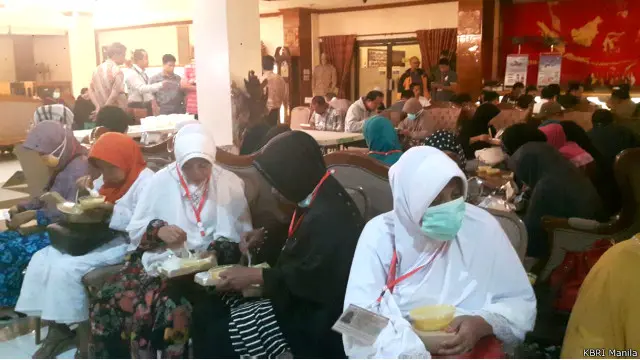 Ratusan WNI yang dibebaskan dari rumah detensi imigrasi Filipina telah berada di KBRI Manila.