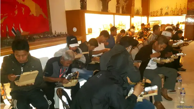 Ratusan WNI yang ditangkap menggunakan paspor Filipina untuk menunaikan ibadah haji diyakini adalah korban penipuan.