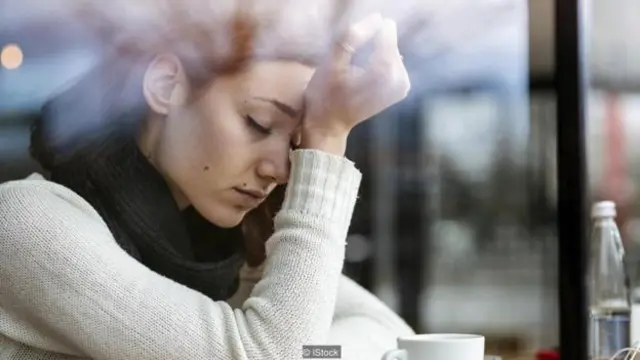 Mất việc có thể gây nhiều đau khổ hơn với những người mà hình ảnh của họ gắn bó với việc làm (Ảnh: iStock)