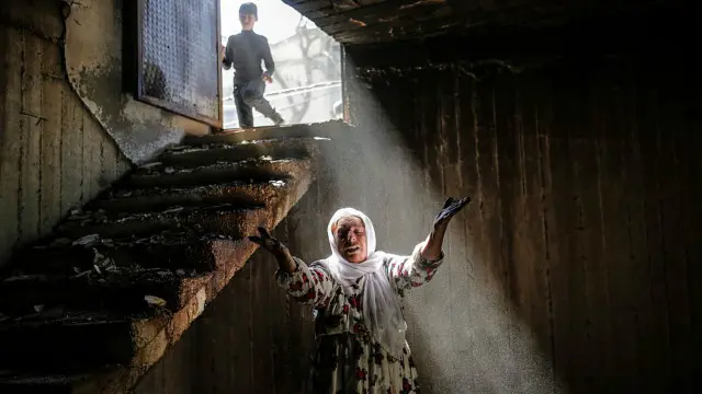 جزیره کې تر ډېره کردان اوسېږي. دغه ښار د عراق او سوریې پولو ته څېرمه پروت دی. 