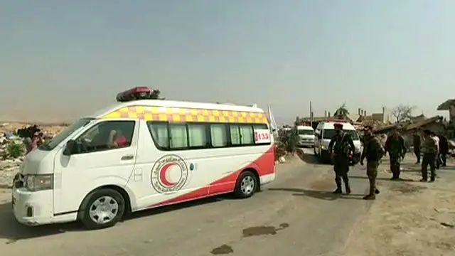 جب پپہلی بس درایا سے روانہ ہو ئی تو ایمبولنسیں اور ہلالِ احمر کی گاڑیاں اس کے ہمراہ تھیں۔