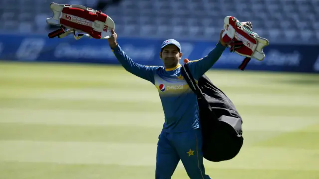 ساؤتھیمٹن میں کھیلے گئے پہلے میچ میں انگلینڈ نے پاکستان کو 44 رنز سے شکست دی تھی۔