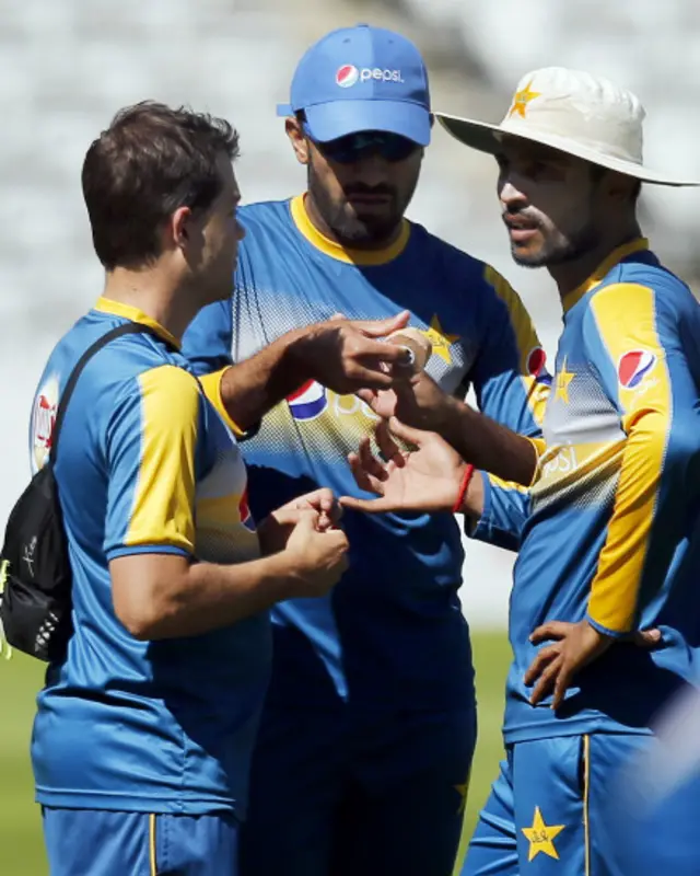 ایسا نہ ہونے کی صورت میں اس کے سر پر ورلڈ کپ کے لیے کوالیفائنگ راؤنڈ کھیلنے کی تلوار لٹکتی رہے گی۔