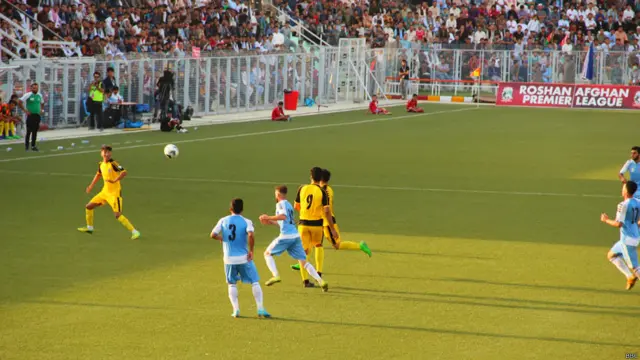 لومړۍ لوبه د سپین غر بازانو او سیمرغ البرز ترمنځ وشوه، چې ۲ ـ ۲ مساوي سره پاتې شول.