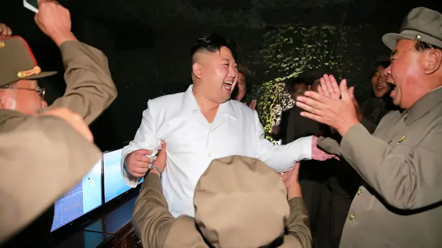 Các nhà phân tích nói kể từ khi lên nắm quyền, ông Kim Jong-un đã không ngần ngại thanh trừng các quan chức cao cấp bị nghi ngờ là không trung thành với ông
