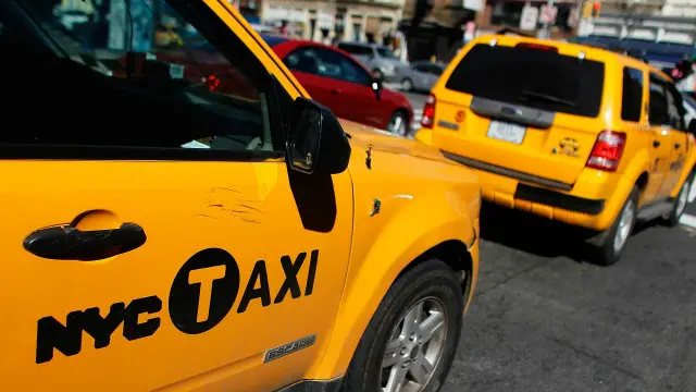نیویارک شہر میں ٹیکسی چلانے والوں کی تعداد پچاس ہزار سے زیادہ ہے. اور ان میں صرف چار فیصد امریکہ میں پیدا ہوئے ہیں