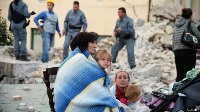 کل ہلاکتوں کی تعداد 290 سے زائد بتائی گئی ہے