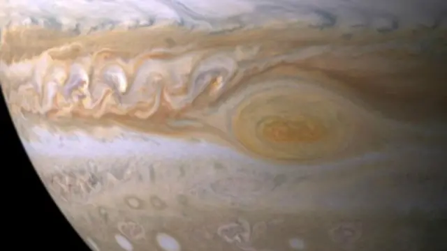 不同的探测器拍摄过木星的图片，但是朱诺号拍摄的木星图片显示度最为清晰