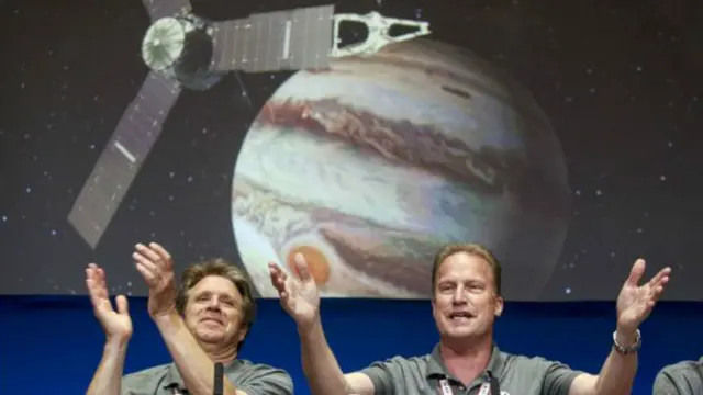 جونو د جولای پر ۵ مشتري ته ورسېده