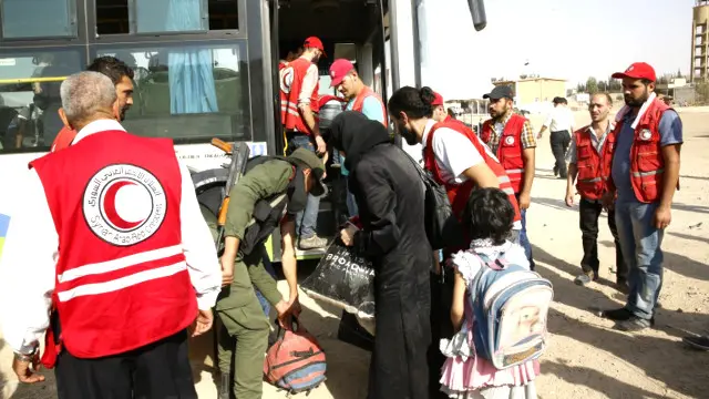 وقعت اتفاقية مماثلة لخروج المسلحين والأهالي من داريا