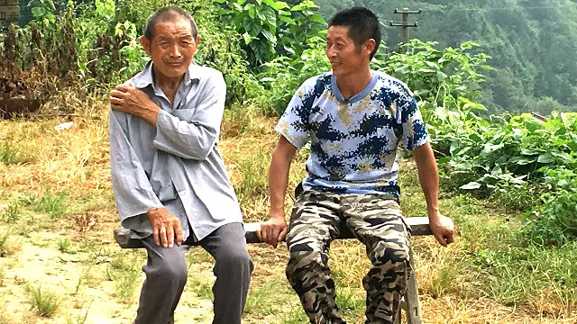 உறவுகளை விட்டுச் செல்ல மனமில்லை