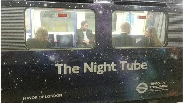 伦敦夜班地铁